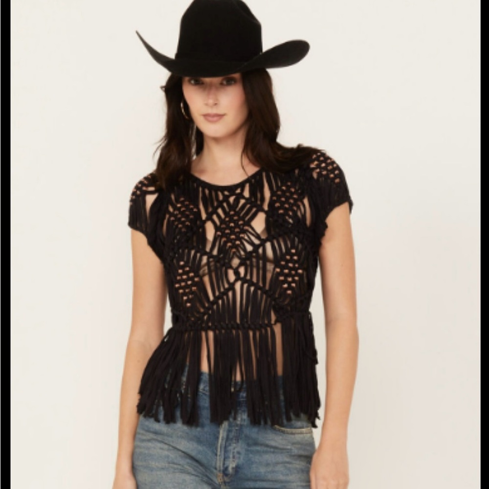 Shyanne macrame fringe top used once size L